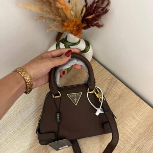 👜 Sac à Main Dôme Guess - Collection Urbaine Chic